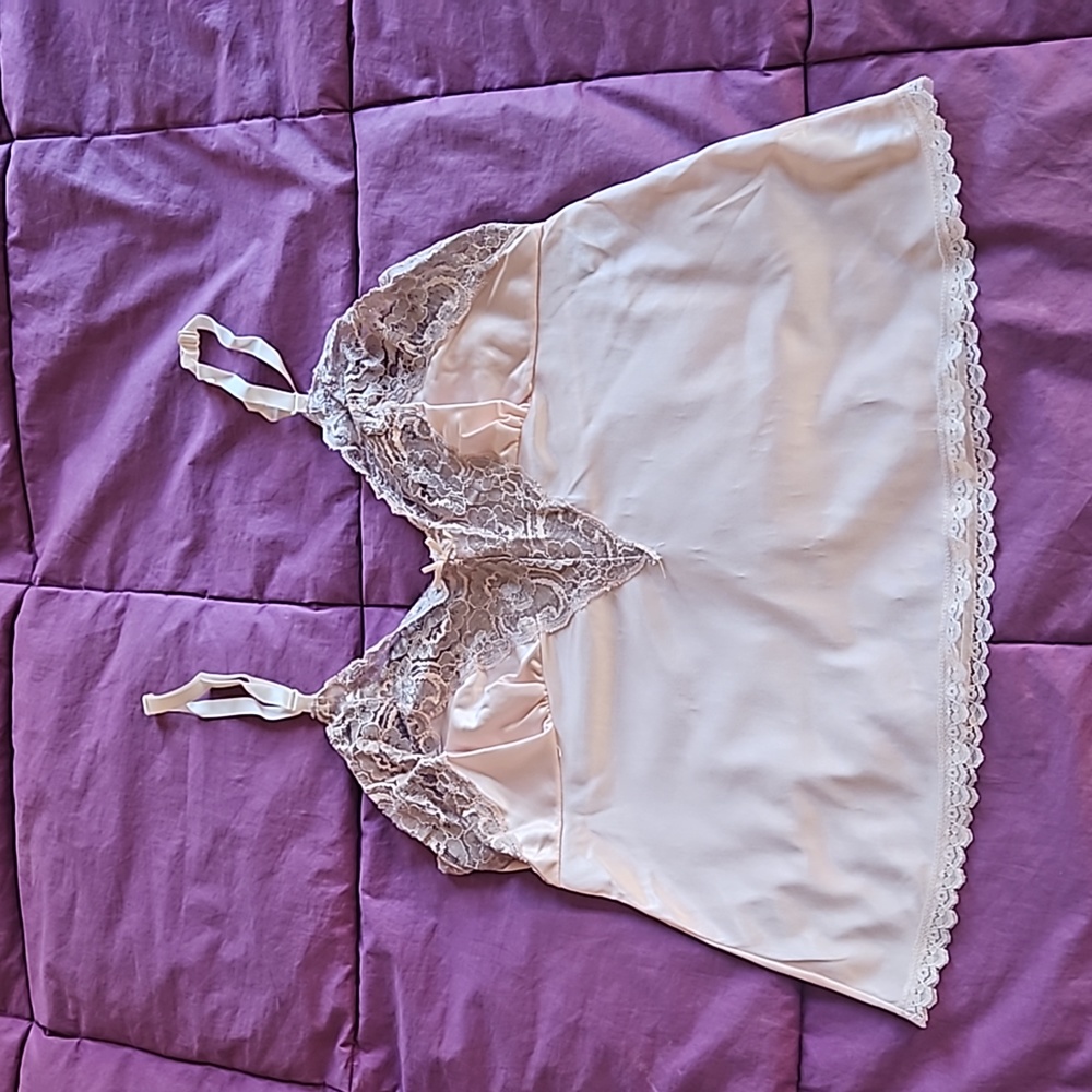 Vintage Ashley Taylor pink lace camisole with adjustable straps size M